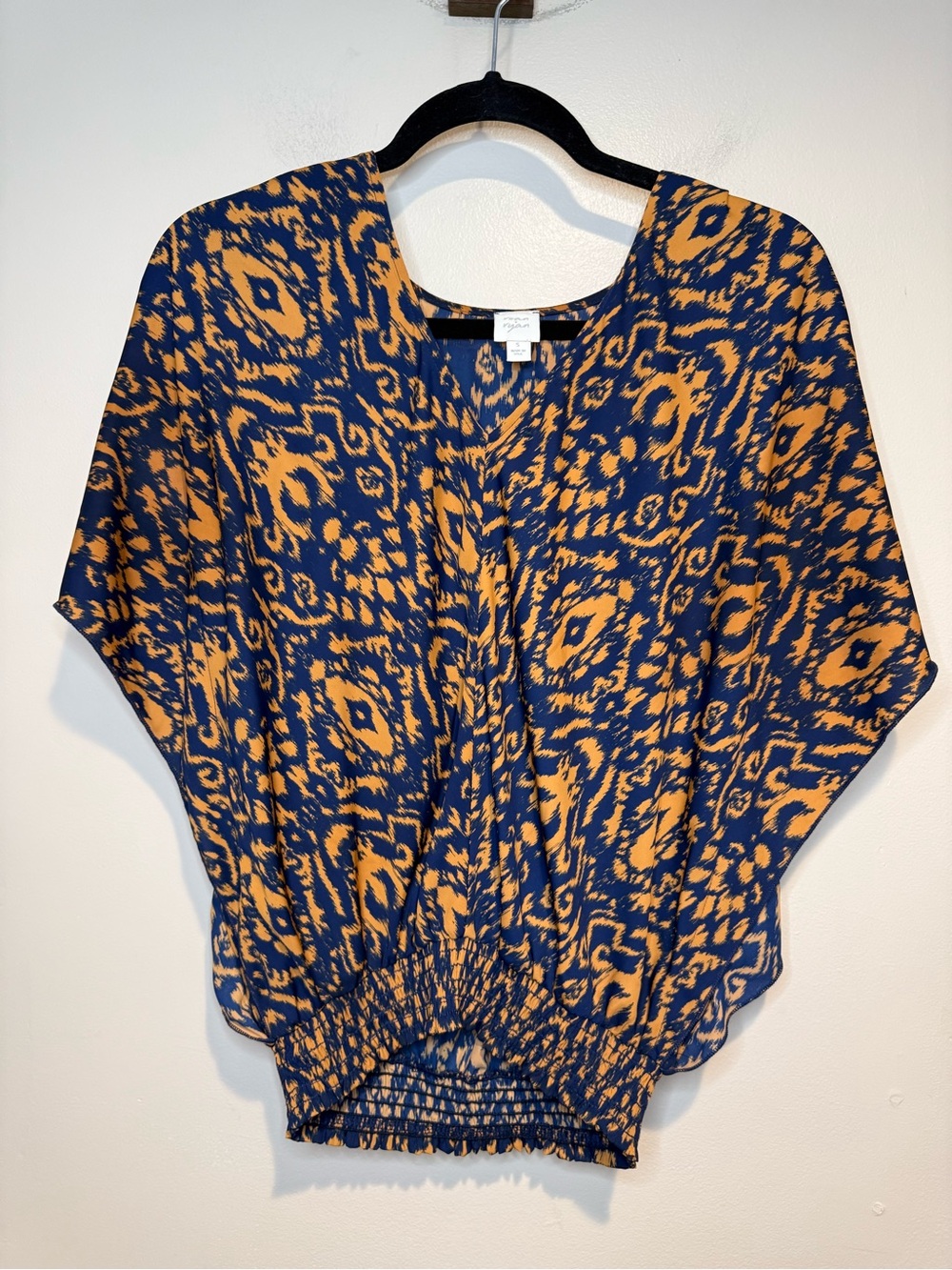Roan & Ryan Sleeveless Blouse abstract print size small